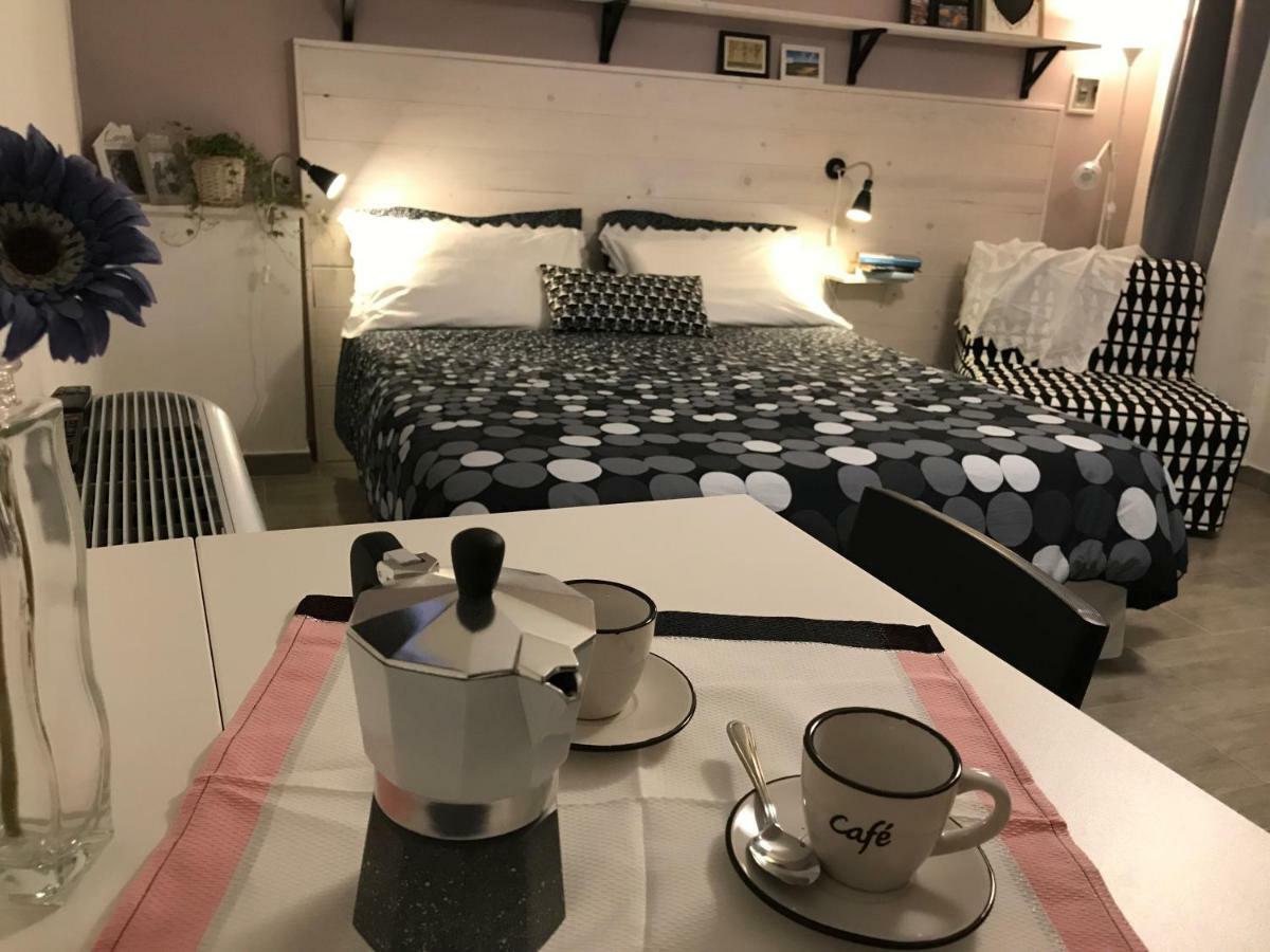 La Casa Blu Apartment Mirabella Imbaccari Bagian luar foto